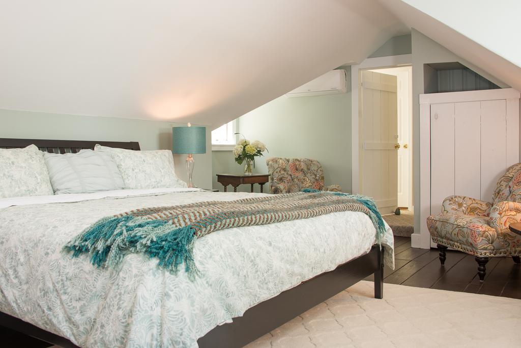 Bed and Breakfast The Parsonage East Orleans Номер фото